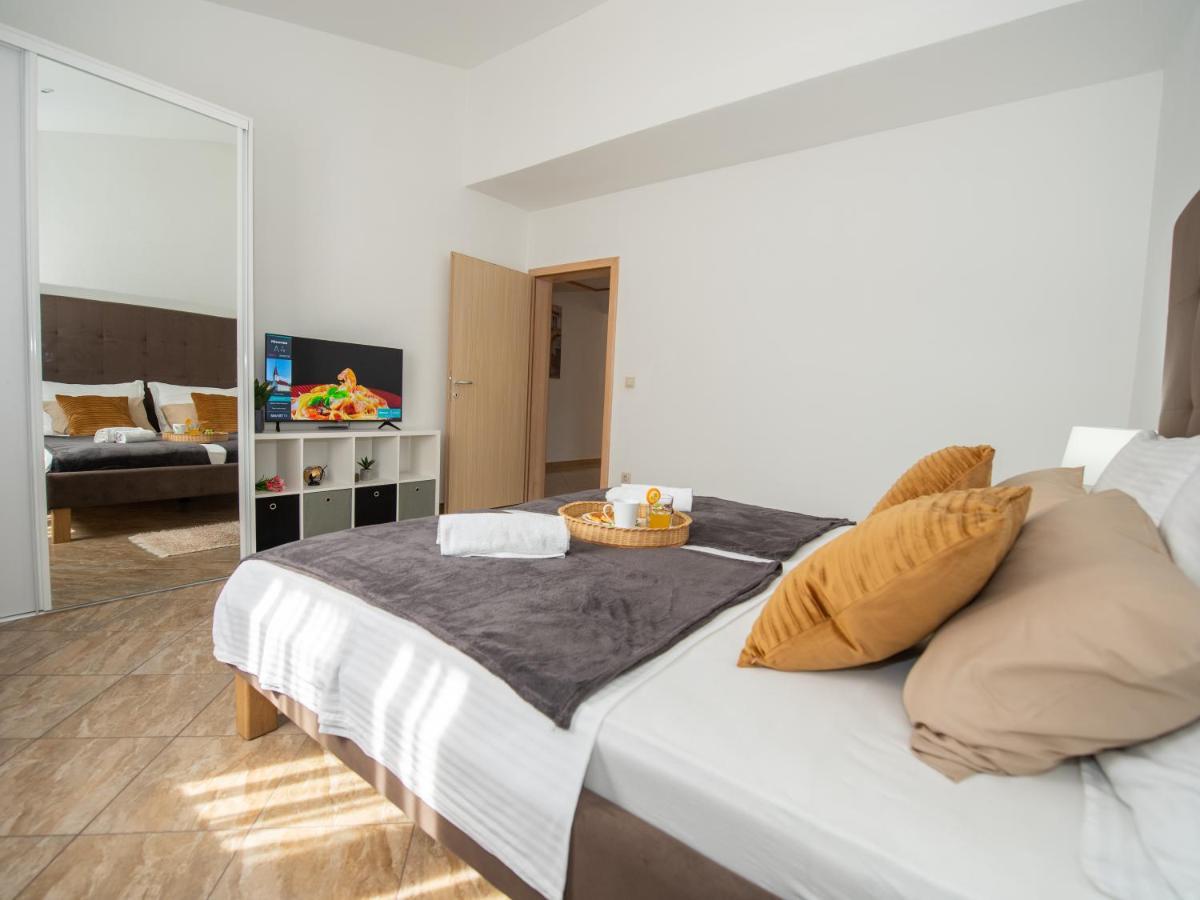 Holiday Home Near Trogir Kaštel Štafilić Kültér fotó