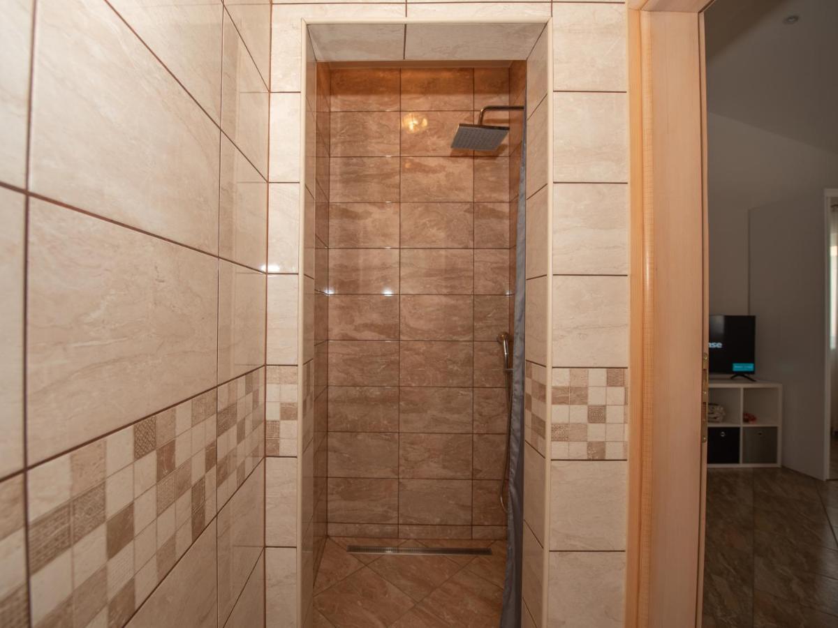 Holiday Home Near Trogir Kaštel Štafilić Kültér fotó