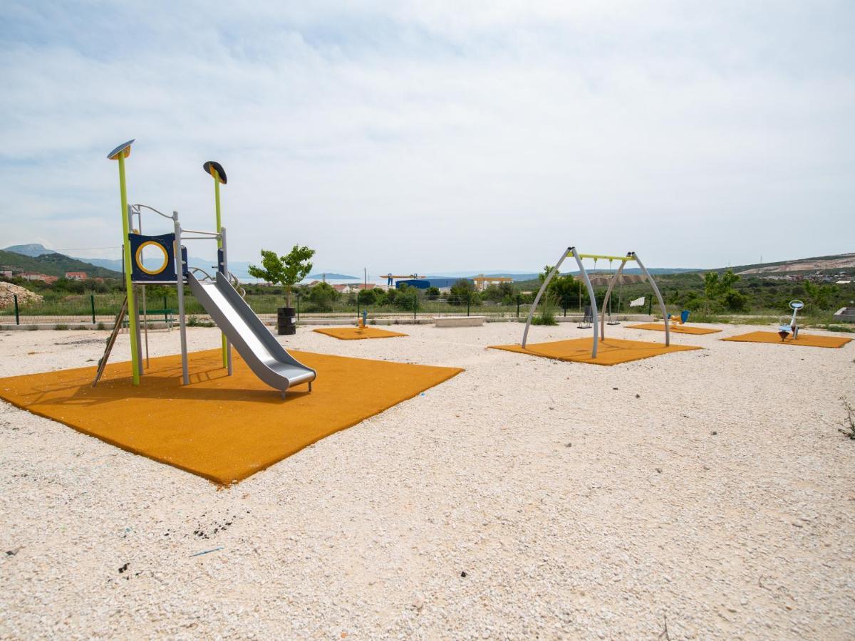 Holiday Home Near Trogir Kaštel Štafilić Kültér fotó
