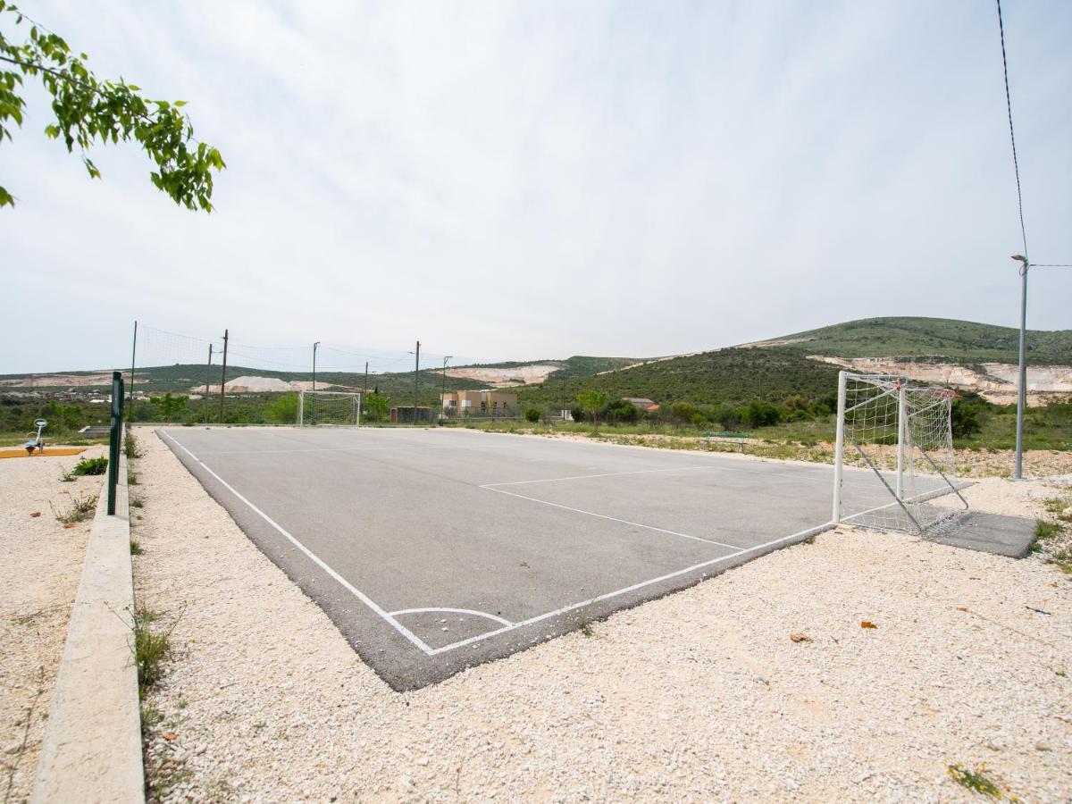 Holiday Home Near Trogir Kaštel Štafilić Kültér fotó