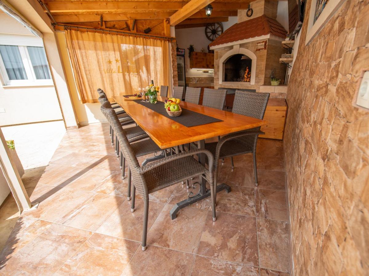 Holiday Home Near Trogir Kaštel Štafilić Kültér fotó